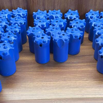 7 11 12 Grade Conic Button Drill Bits Rock Drilling Tools voor de steengroeve en mijnen