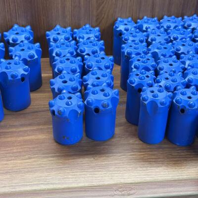 7 11 12 Grade Conic Button Drill Bits Rock Drilling Tools voor de steengroeve en mijnen